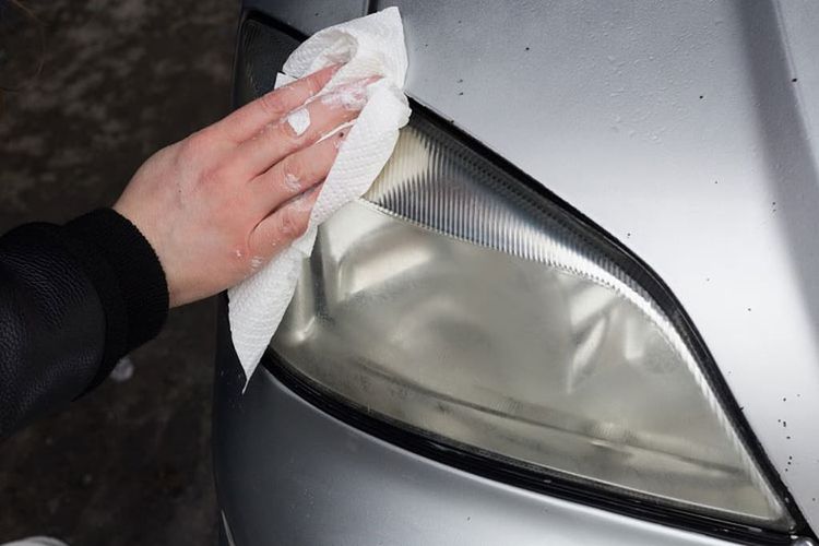  Lampu  HeadLamp Mobil  Kamu Kurang Terang Coba Bersihkan 