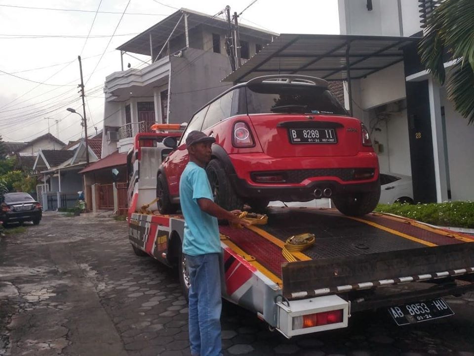 Jasa Truk  Derek  dari Yogyakarta ke Malang Cepat Sampai 
